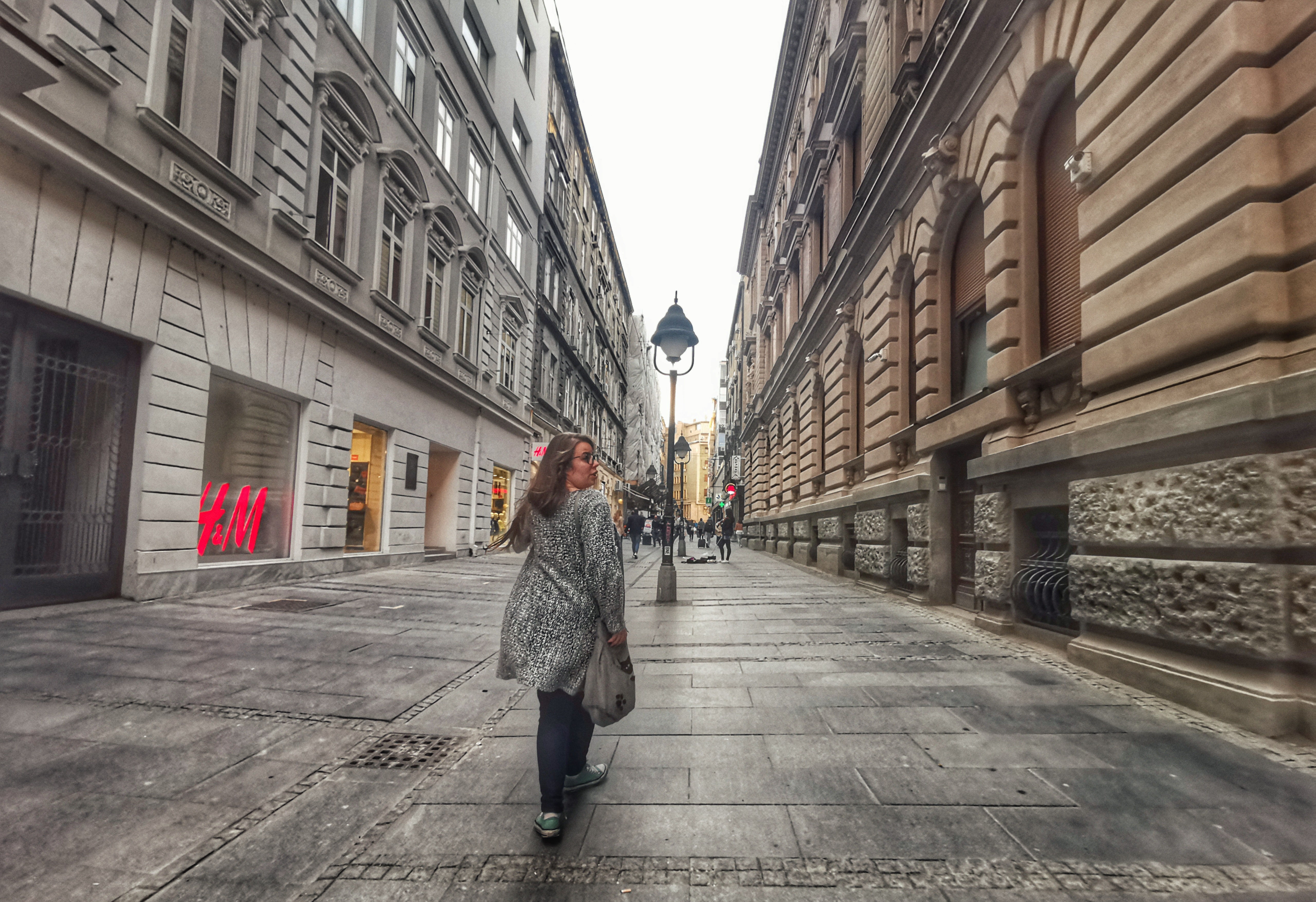 Alley - HD Wallpaper 