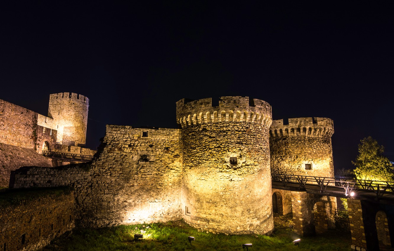 Photo Wallpaper Grass, Trees, Night, Bridge, Lights, - Belgrade Fortress Night - HD Wallpaper 