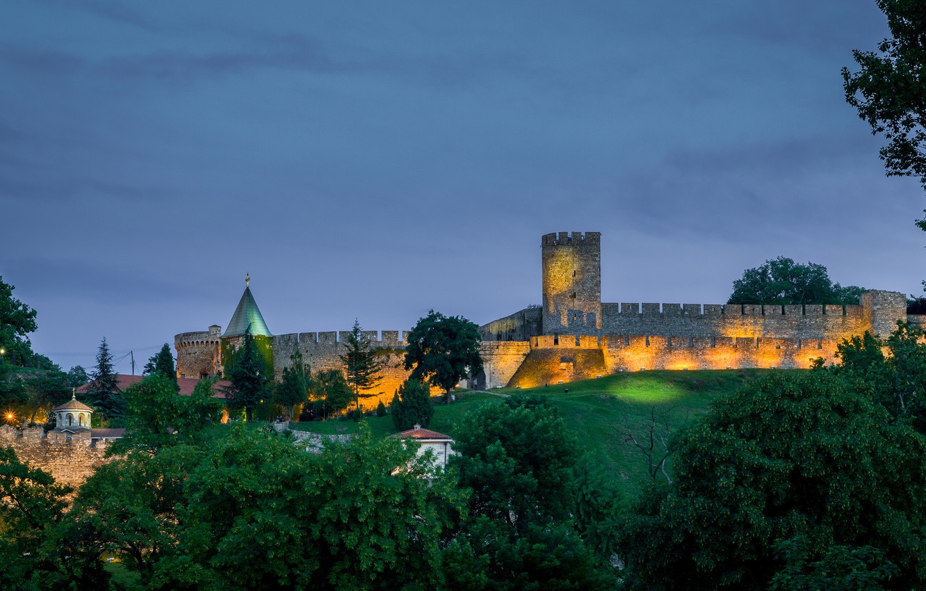 Photo Wallpaper Trees, The Evening, Hill, Fortress, - Kalemegdan Fortress - HD Wallpaper 