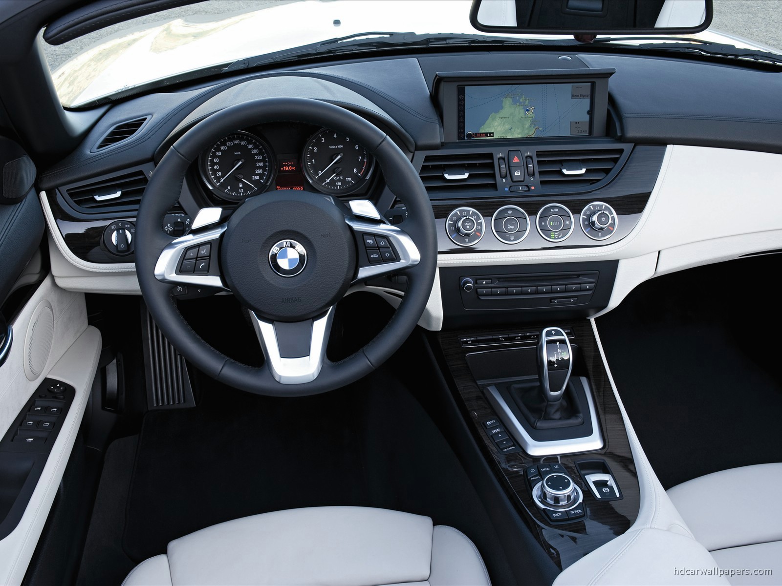 Bmw Z4 2010 Inside - HD Wallpaper 