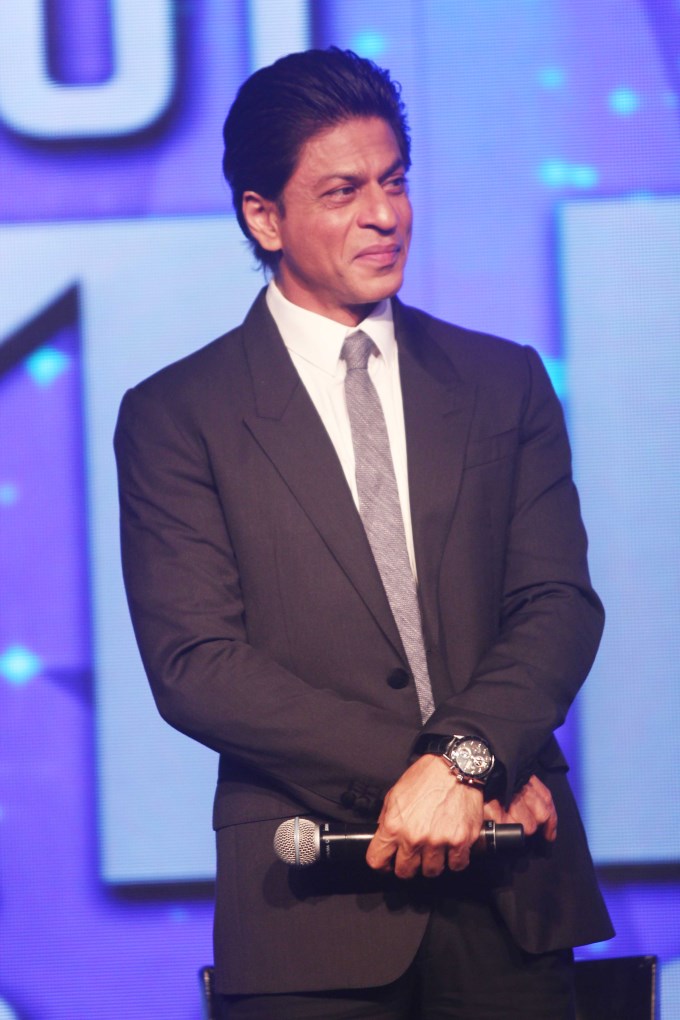 001 Shah Rukh Khan Launches Got Talent World Stage - Style Shahrukh Khan Speech - HD Wallpaper 