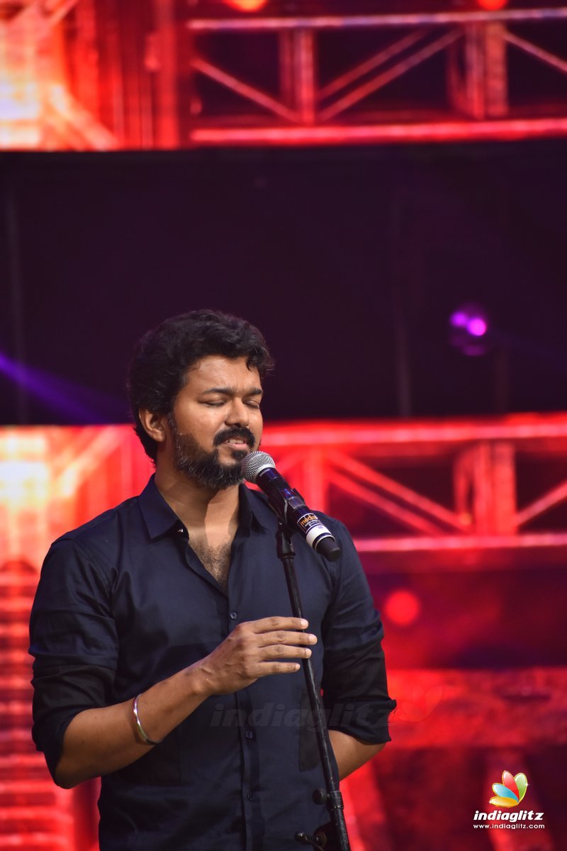 Vijay - Audio Launch Bigile Vijay - HD Wallpaper 