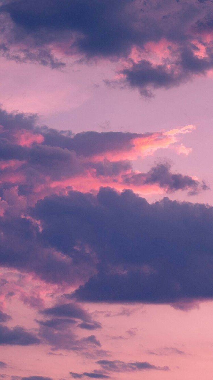 Purple Clouds Wallpaper Iphone - HD Wallpaper 