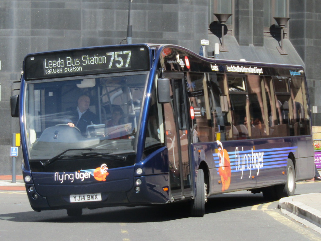 Leeds Airport Bus 757 - HD Wallpaper 