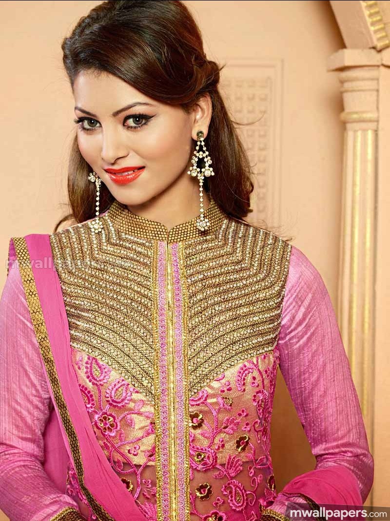 Urvashi Rautela Beautiful Hd Photos (30466) - Urvashi Rautela New Beautiful - HD Wallpaper 