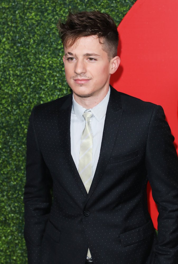 Gq Men Of The Year Party - Charlie Puth Photoshoot 2017 - HD Wallpaper 