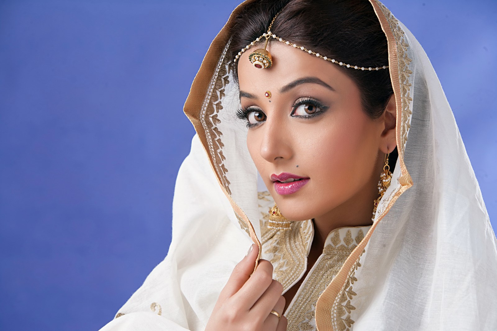 Sonia Mann Full Hd Wallpapers - Full Hd Wallpaper Of Actress - HD Wallpaper 