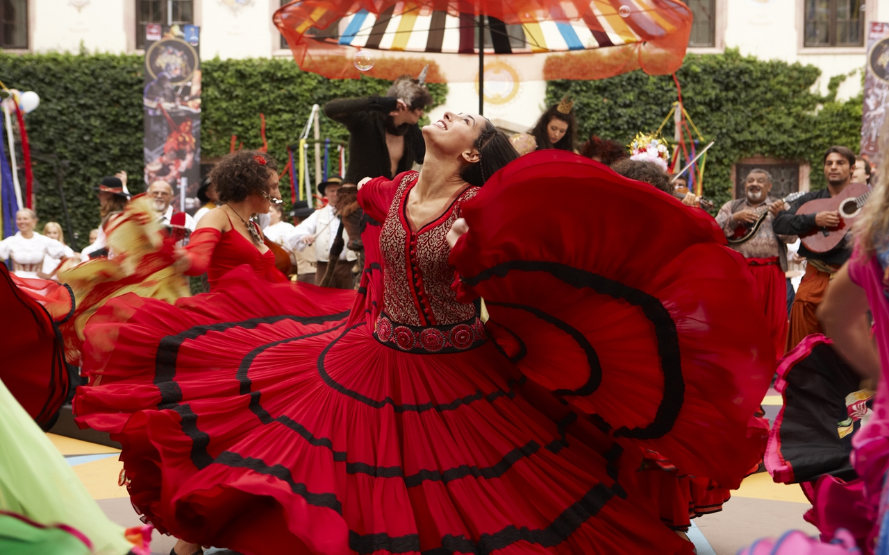 Nargis Fakhri In Rockstar Hawa Hawa - HD Wallpaper 