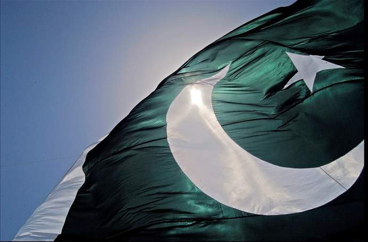 Wallpapers Flag Of Pakistan Pakistani Flag Graphics - Beautiful Pakistan Flag Dp - HD Wallpaper 