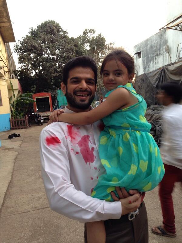 Yeh Hai Mohabbatein Ruhi And Raman - HD Wallpaper 