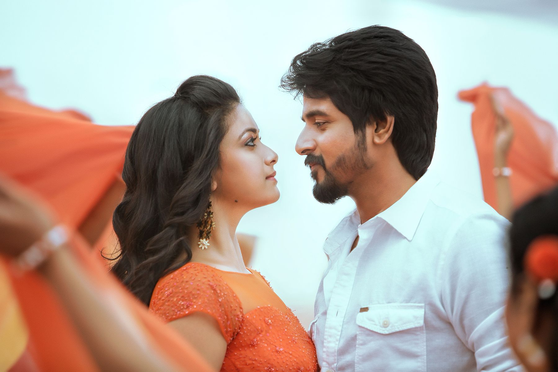 Remo Sivakarthikeyan Keerthi Suresh - HD Wallpaper 