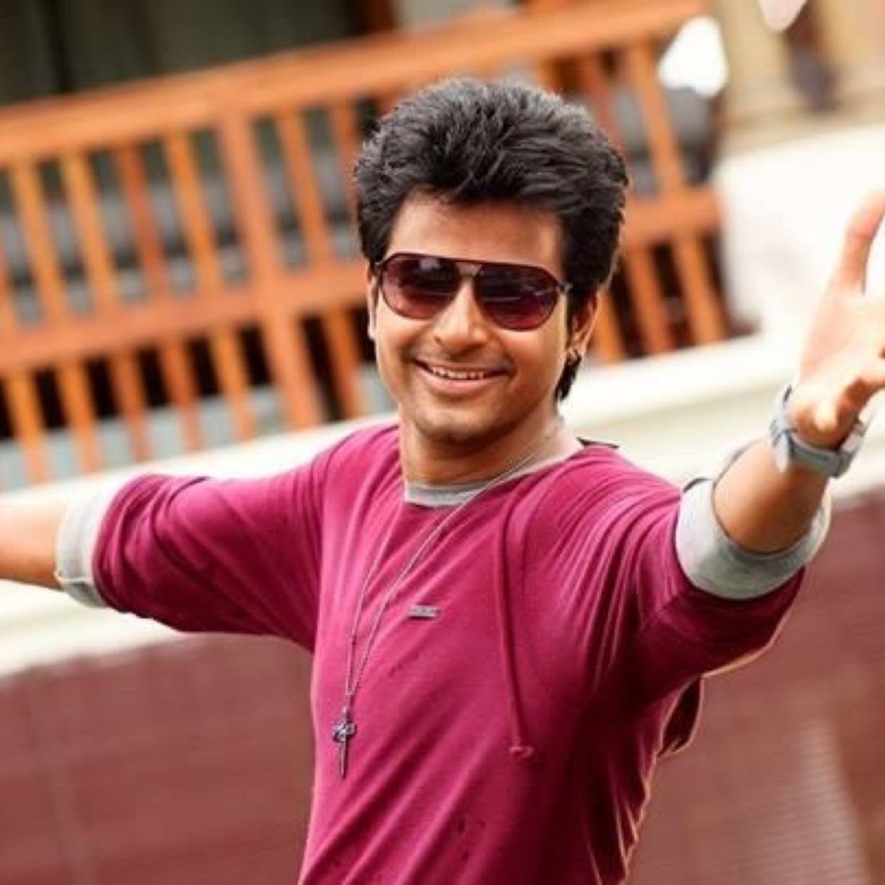 Sivakarthikeyan Latest Pictures - Indian Male To Female - HD Wallpaper 