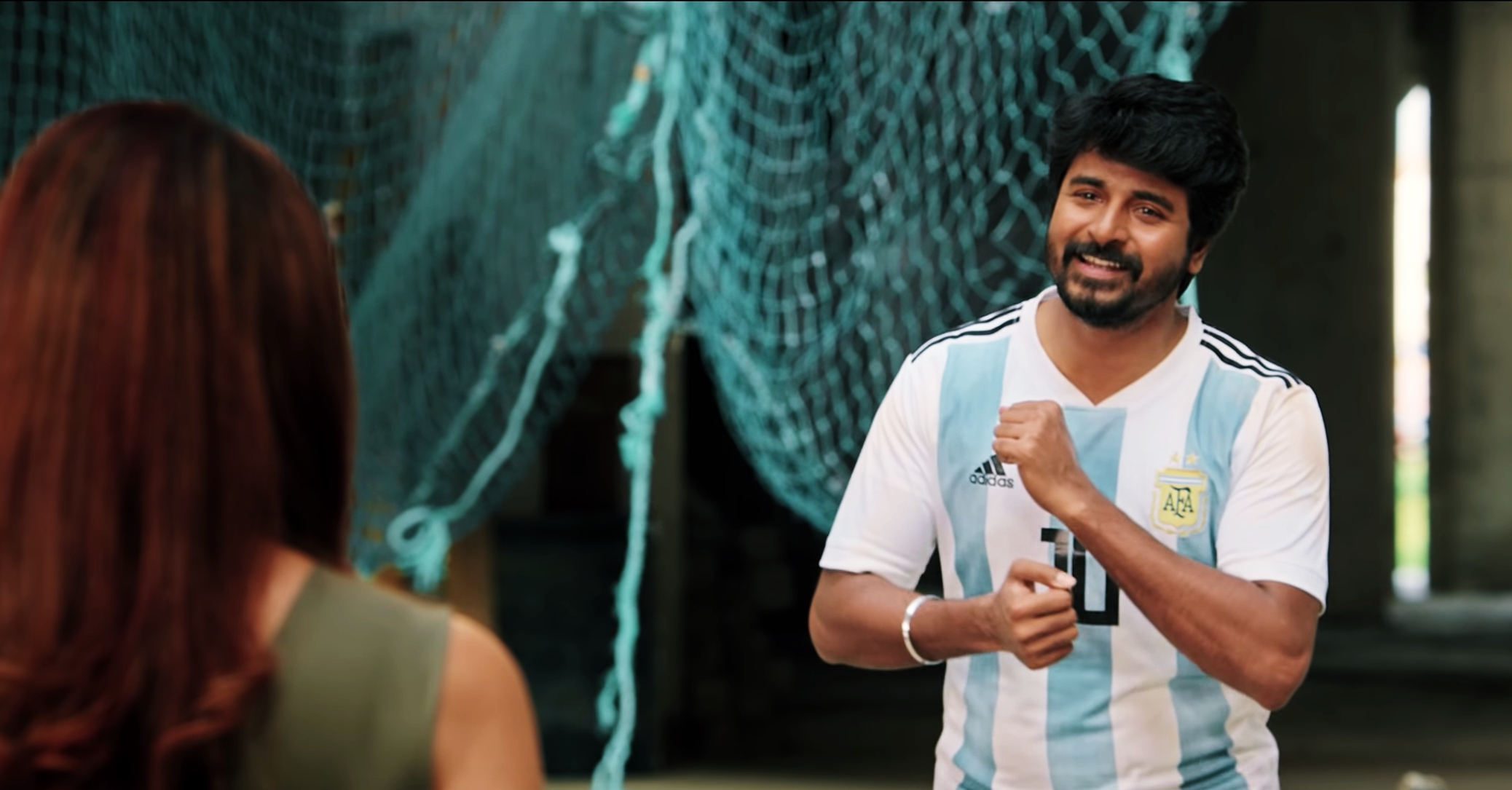 Sivakarthikeyan Mr Local Stills - HD Wallpaper 