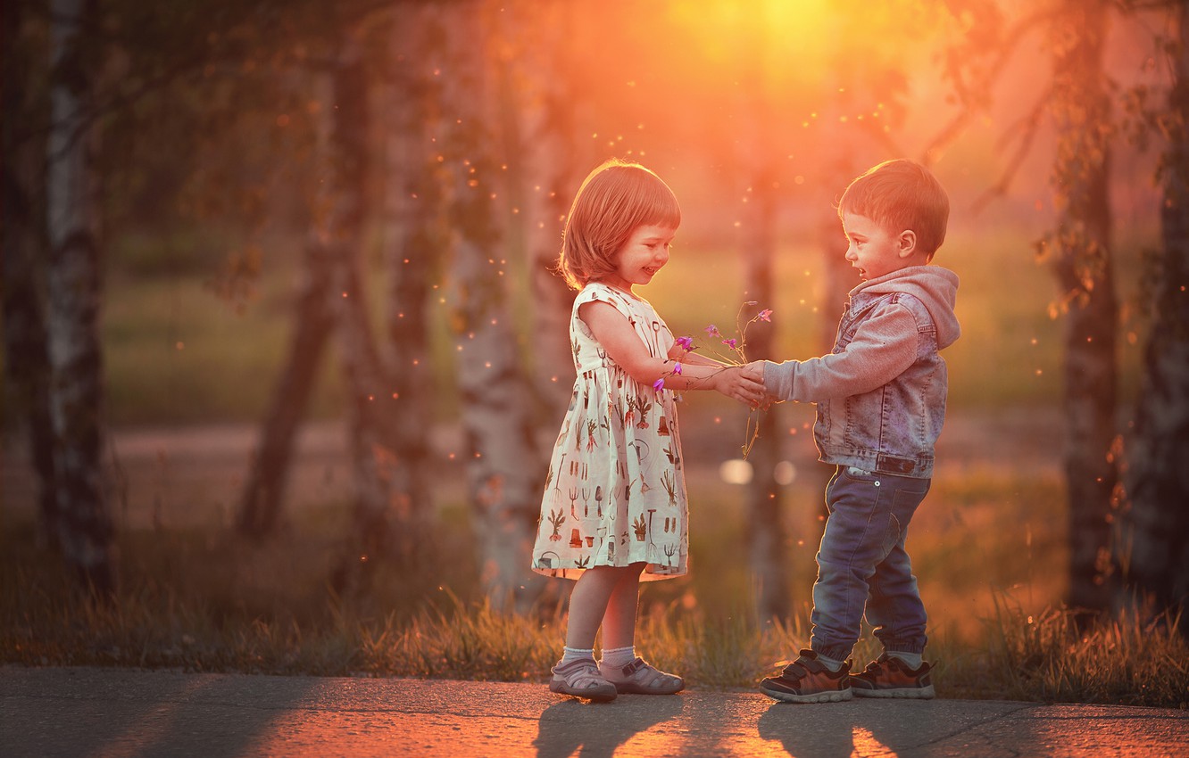 Photo Wallpaper Trees, Flowers, Nature, Children, The - Kids Couple - HD Wallpaper 