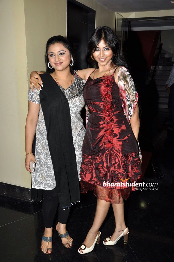 Rinku Worah & Reema Worah - Rinku Worah Et Reema Worah - HD Wallpaper 