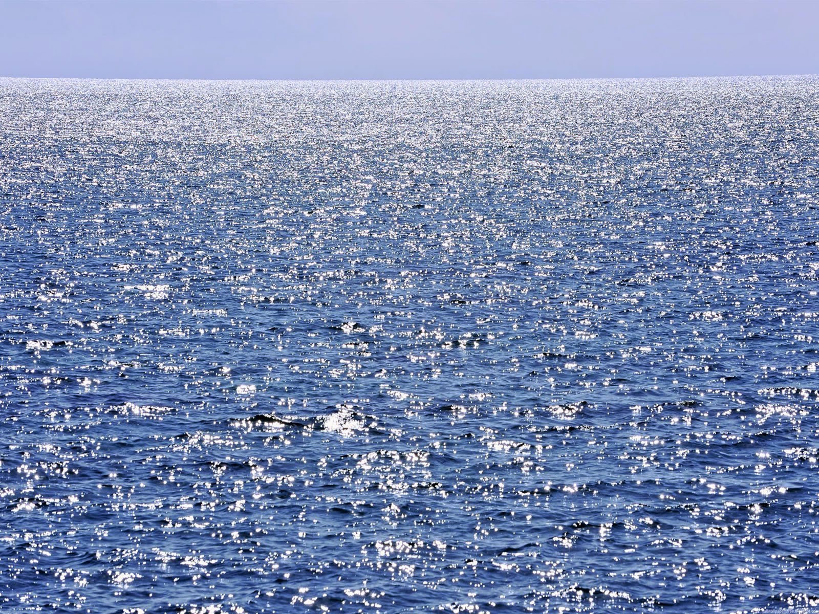 波光 粼 粼 - HD Wallpaper 