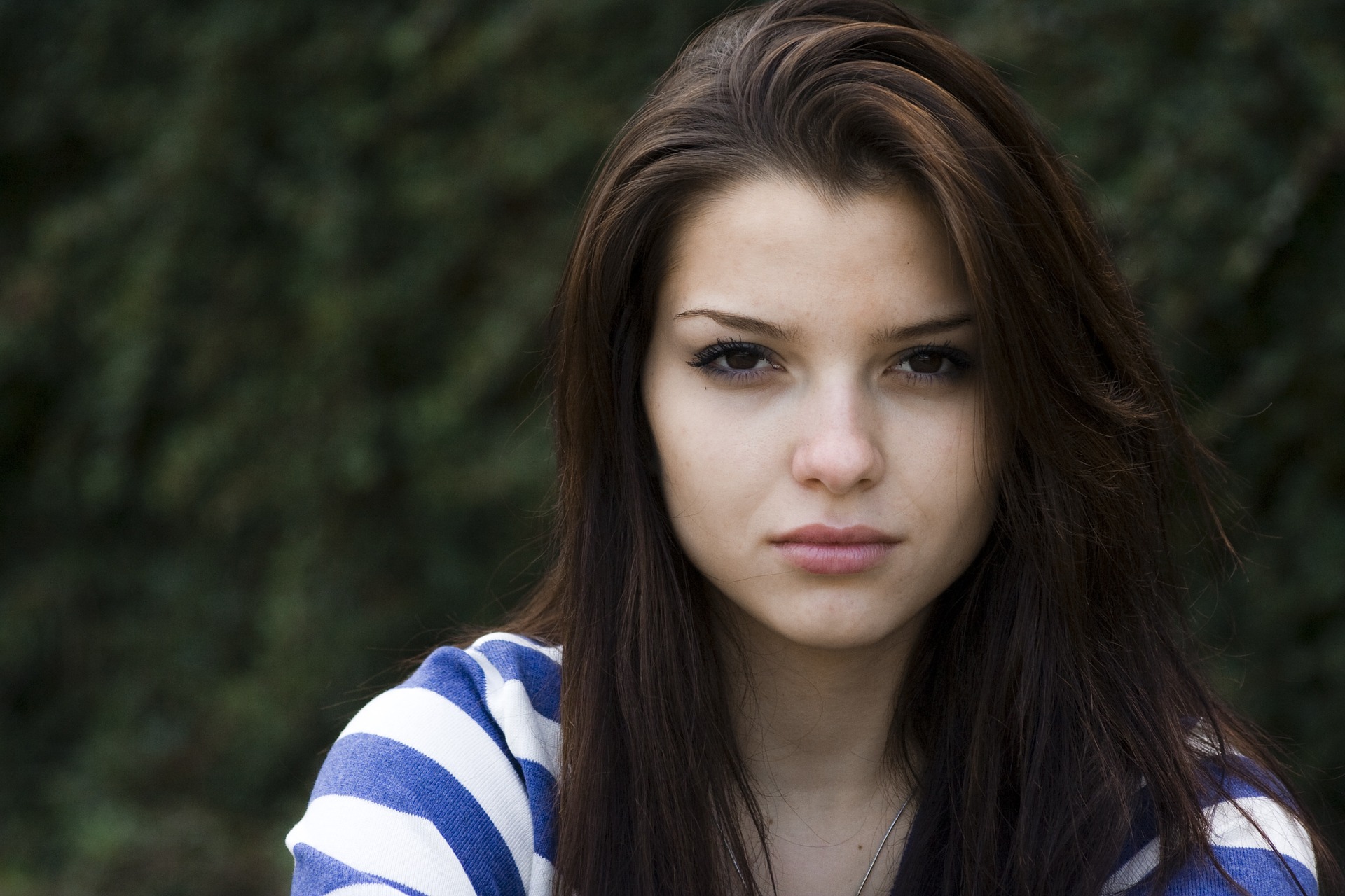 Woman Struggling With Addiction In The Modeling Field - Xanax Addict - HD Wallpaper 