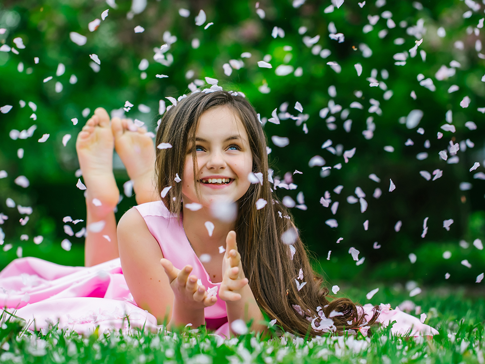 Smile Cute Baby Girl - 1600x1200 Wallpaper Smile Cute Baby Girl - 1600x1200 Wallpaper