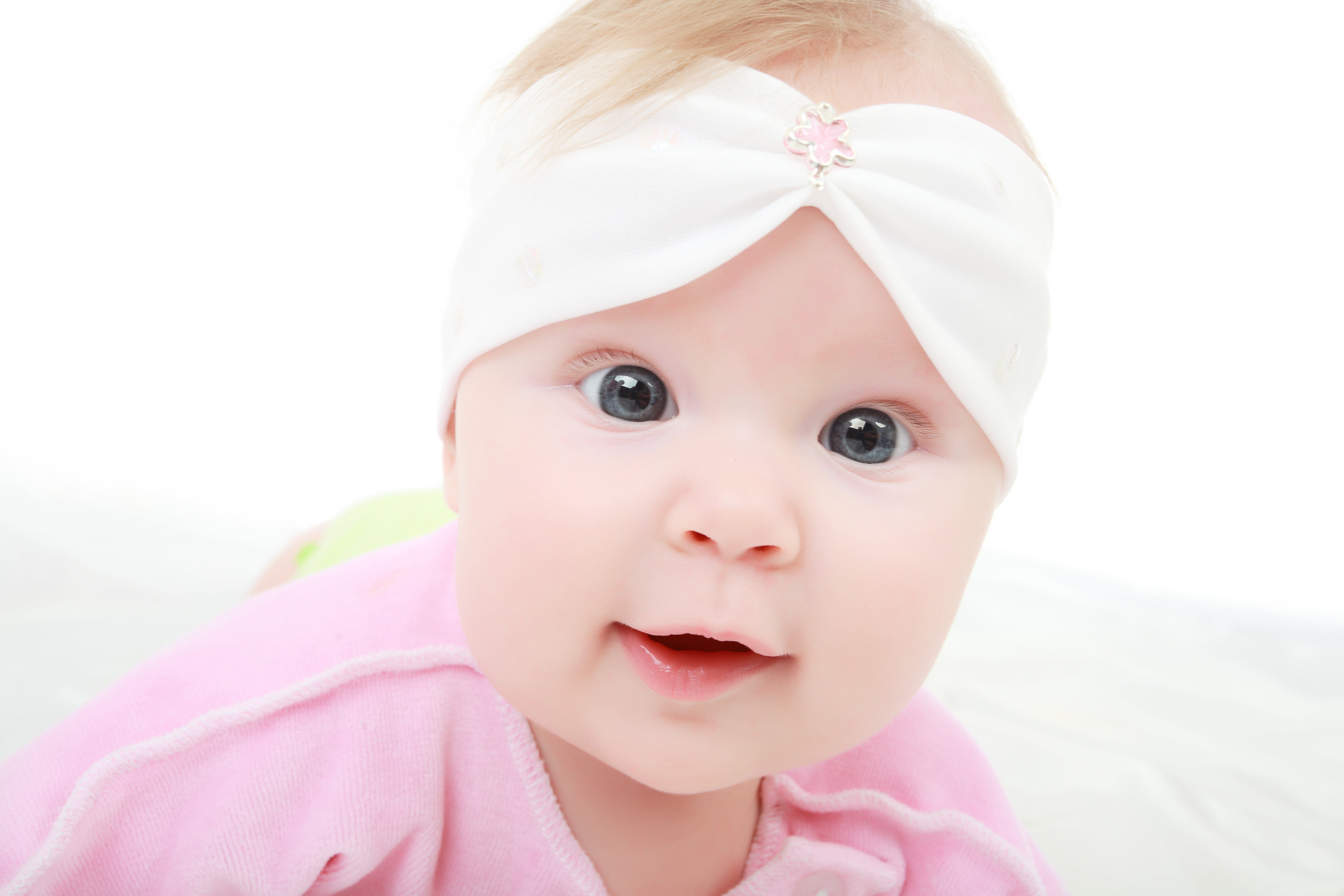 Beautiful Little Girl Hd Wallpaper - HD Wallpaper 