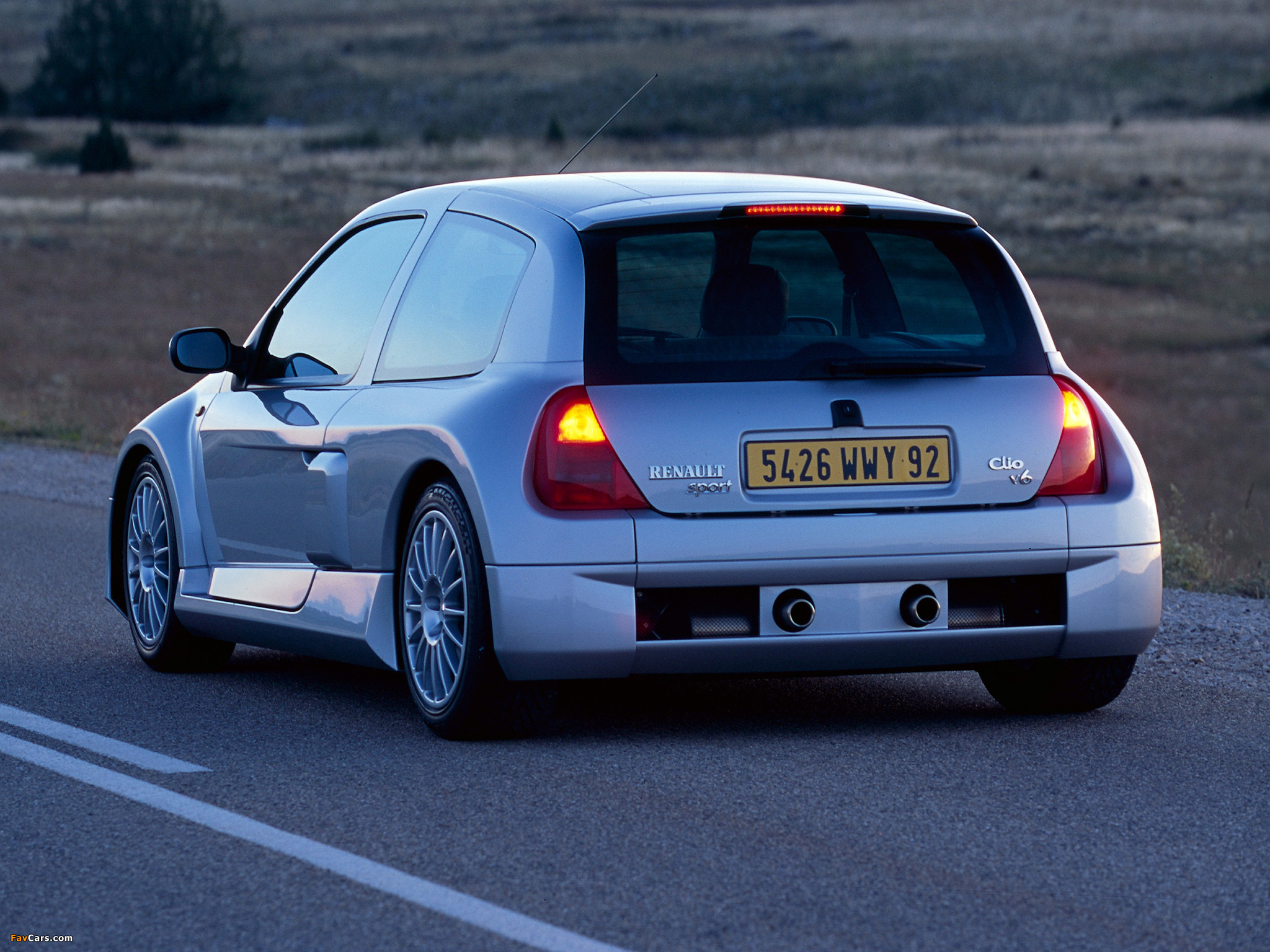 Renault Clio V6 Sport 1999 2001 Wallpapers - Renault Clio Sport - HD Wallpaper 