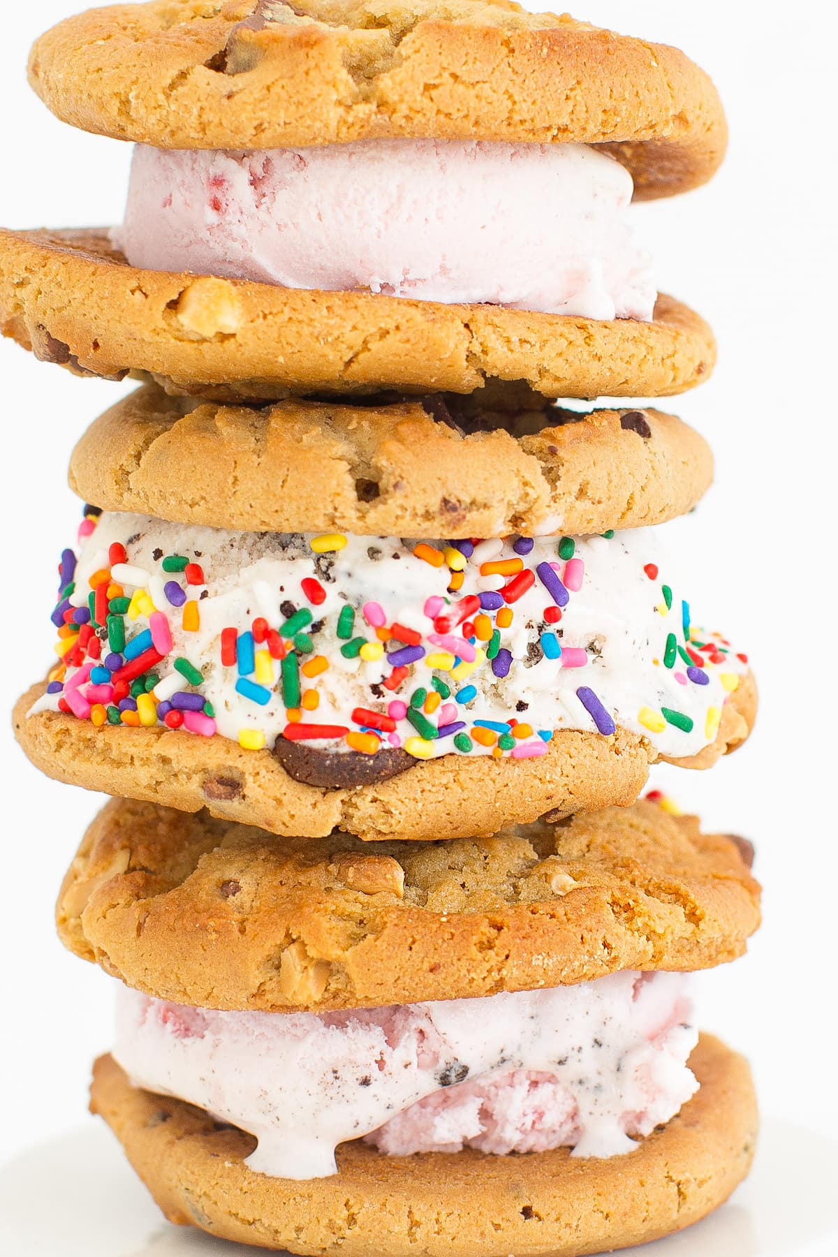 We All Scream For Warm Cookie Ice Cream Sandwiches, - Ice Cream Wallpaper For Iphone - HD Wallpaper 