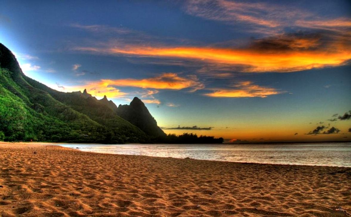 Beach Beautiful Sunset Live Wallpaper Windows 8 Beach - Tunnels Beach - HD Wallpaper 