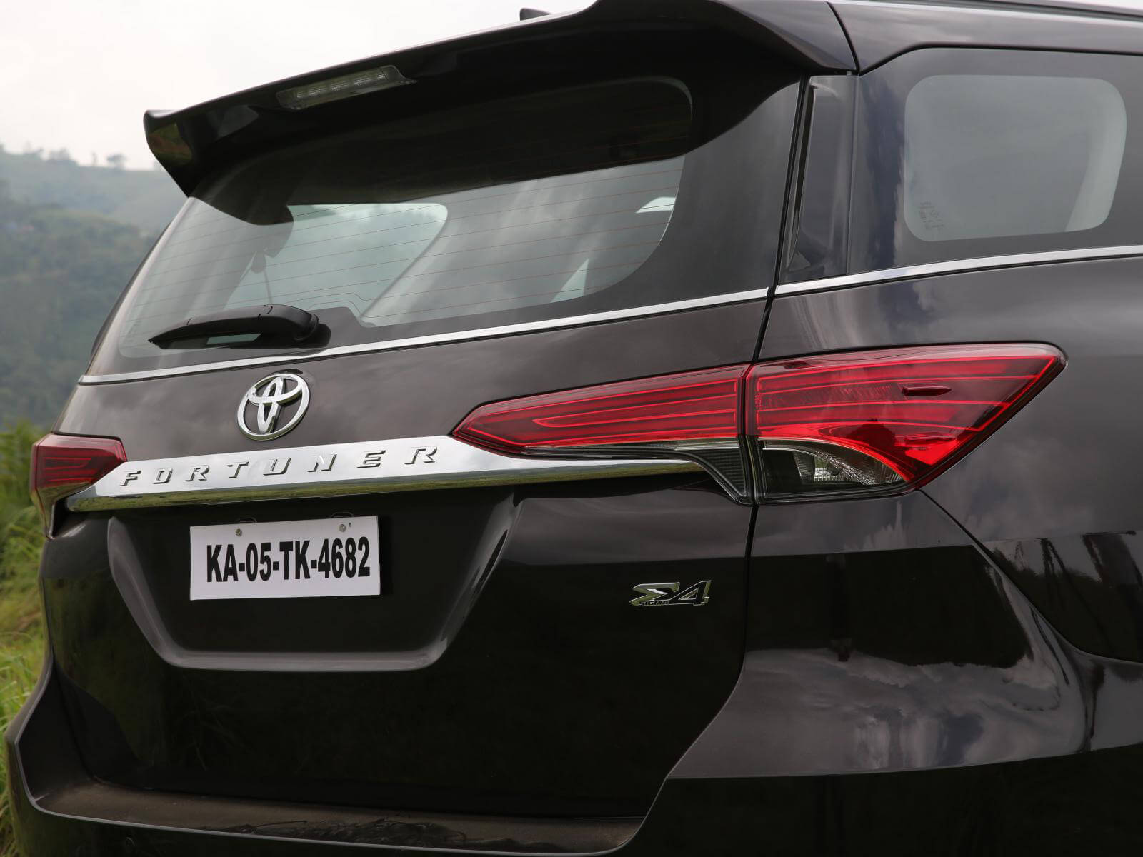 Compact Sport Utility Vehicle - HD Wallpaper 