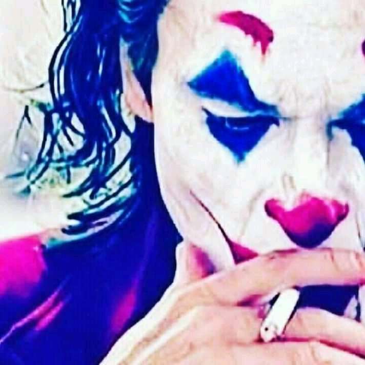 Taash Ke Gadi Mein Jitna Rutba Ika Ka Nhi Hota Utn - Joker - HD Wallpaper 