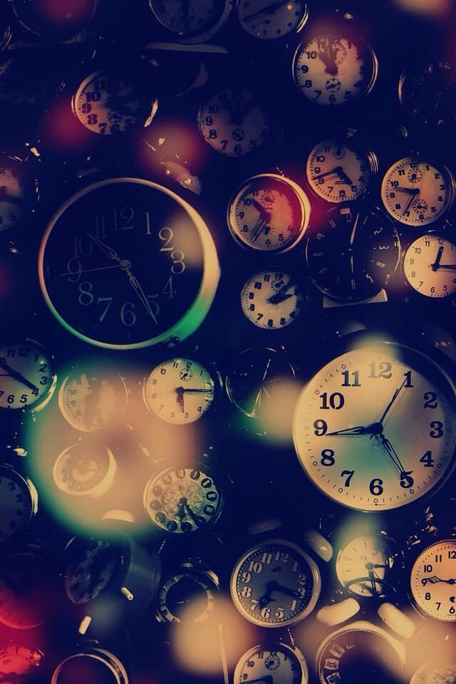 Time Clock Wallpaper Mobile - HD Wallpaper 