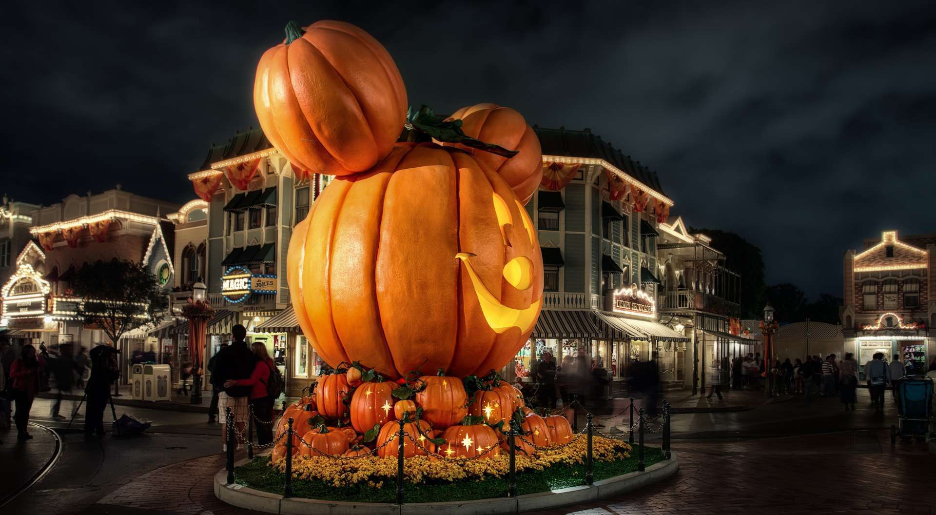 Fond D Écran Halloween Disney - HD Wallpaper 