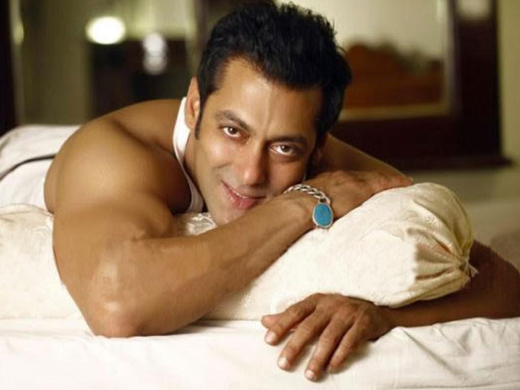 Salman Khan Awesome Backgrounds - Salman Khan Wallpapers 2010 - HD Wallpaper 