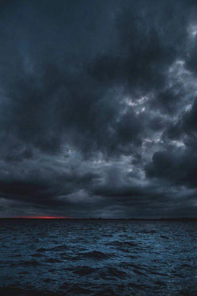 Dark Stormy Ocean Background - HD Wallpaper 