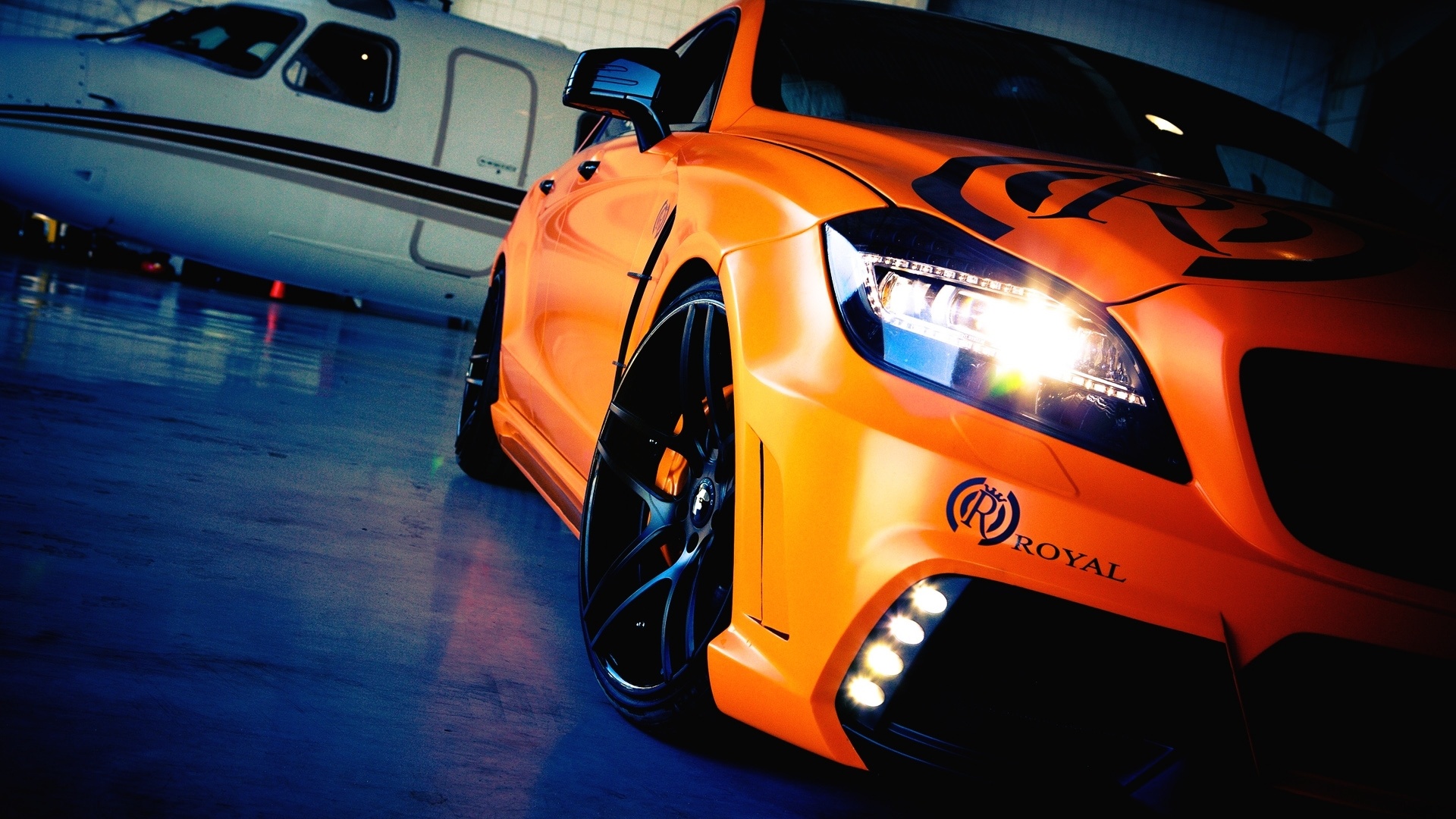 Orange Car Wallpaper Hd - HD Wallpaper 