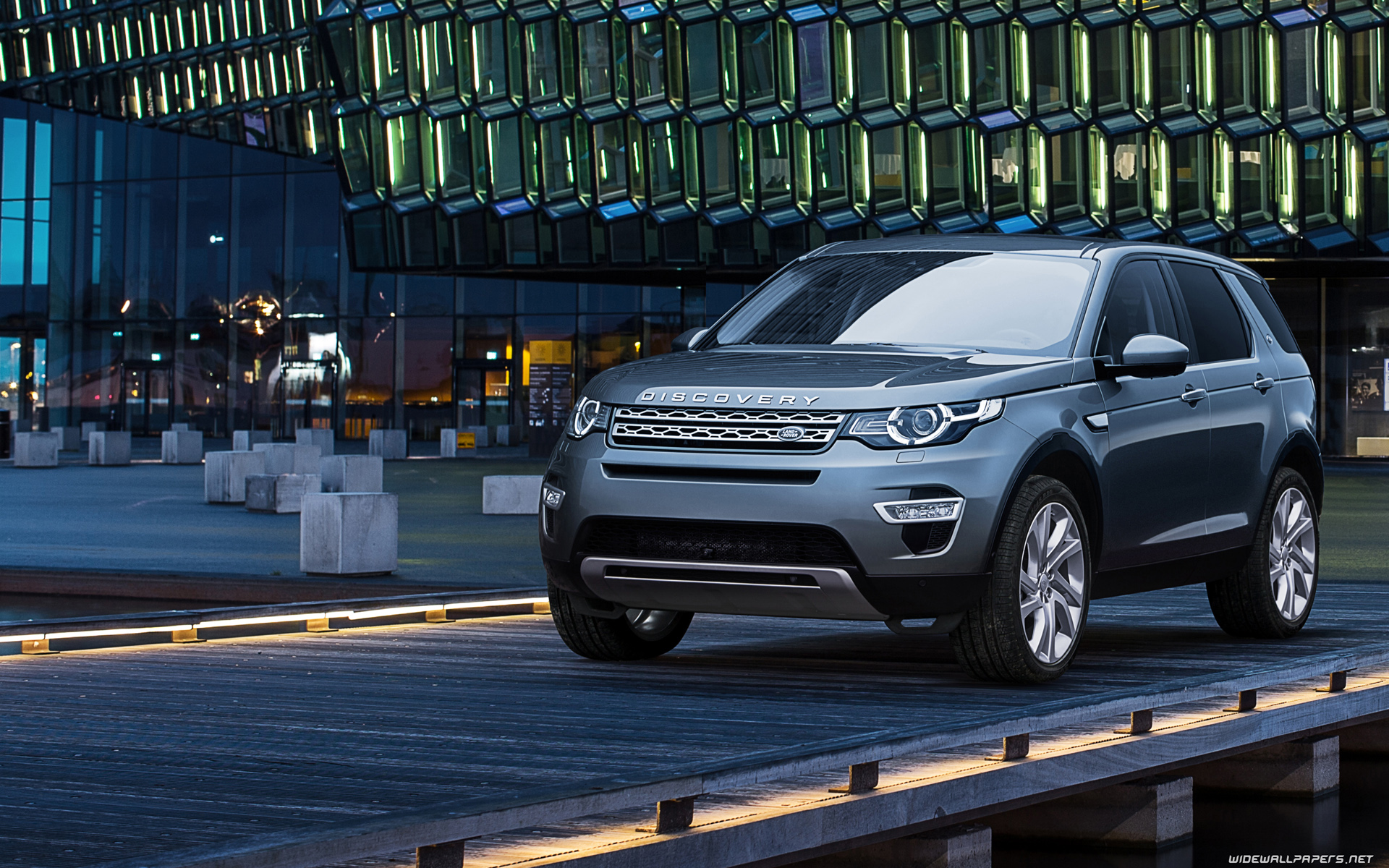 Discovery Company Car - HD Wallpaper 