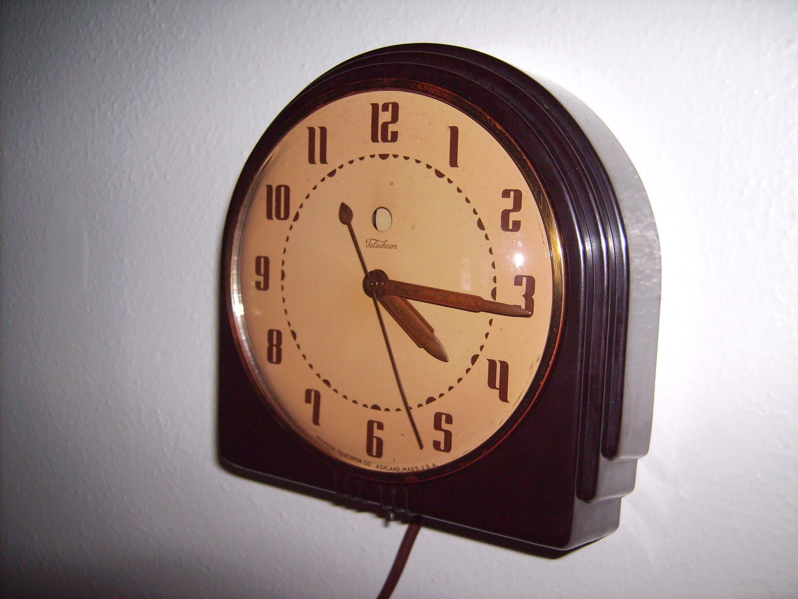 First Electric Clock 1840 - HD Wallpaper 