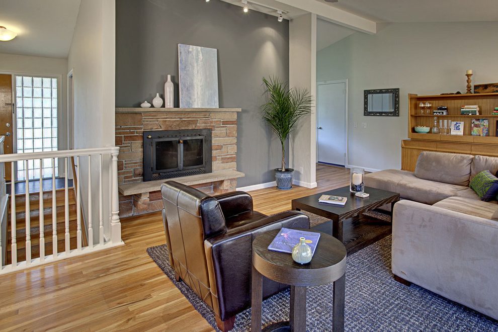 Grey Feature Wall Family Room Modern With Fireplace - Living Room - HD Wallpaper 