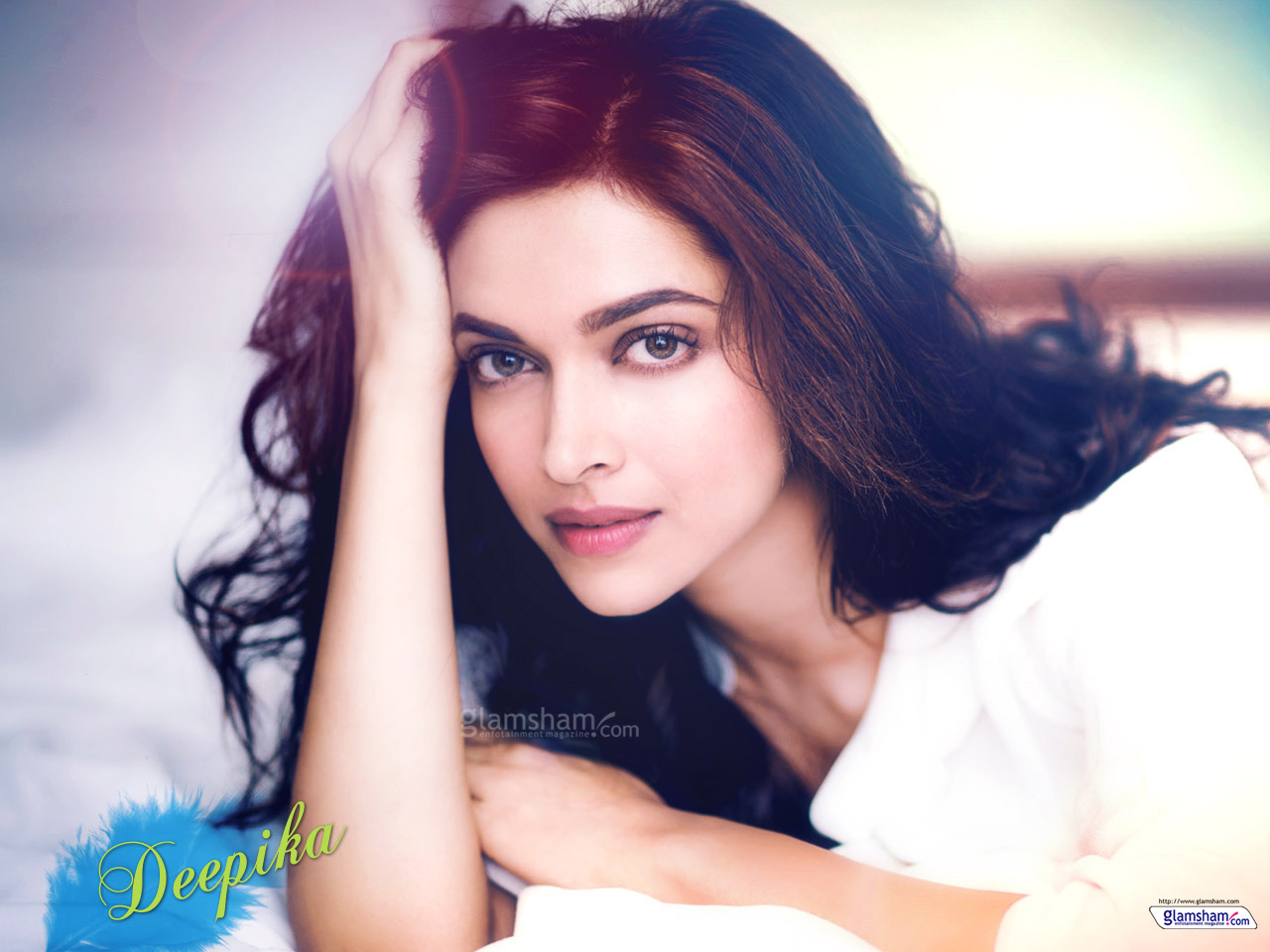 Queen Deepika - Deepika Padukone Top 10 - HD Wallpaper 