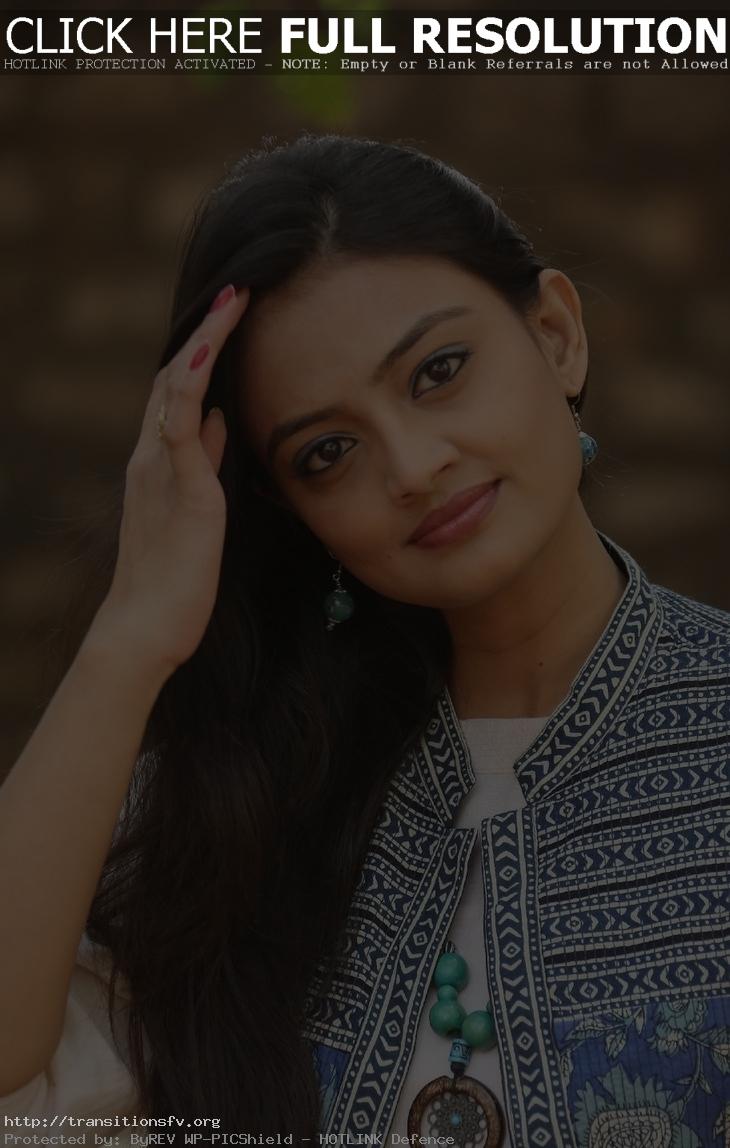 Indian Girl Hd Wallpaper - Warren Street Tube Station - HD Wallpaper 