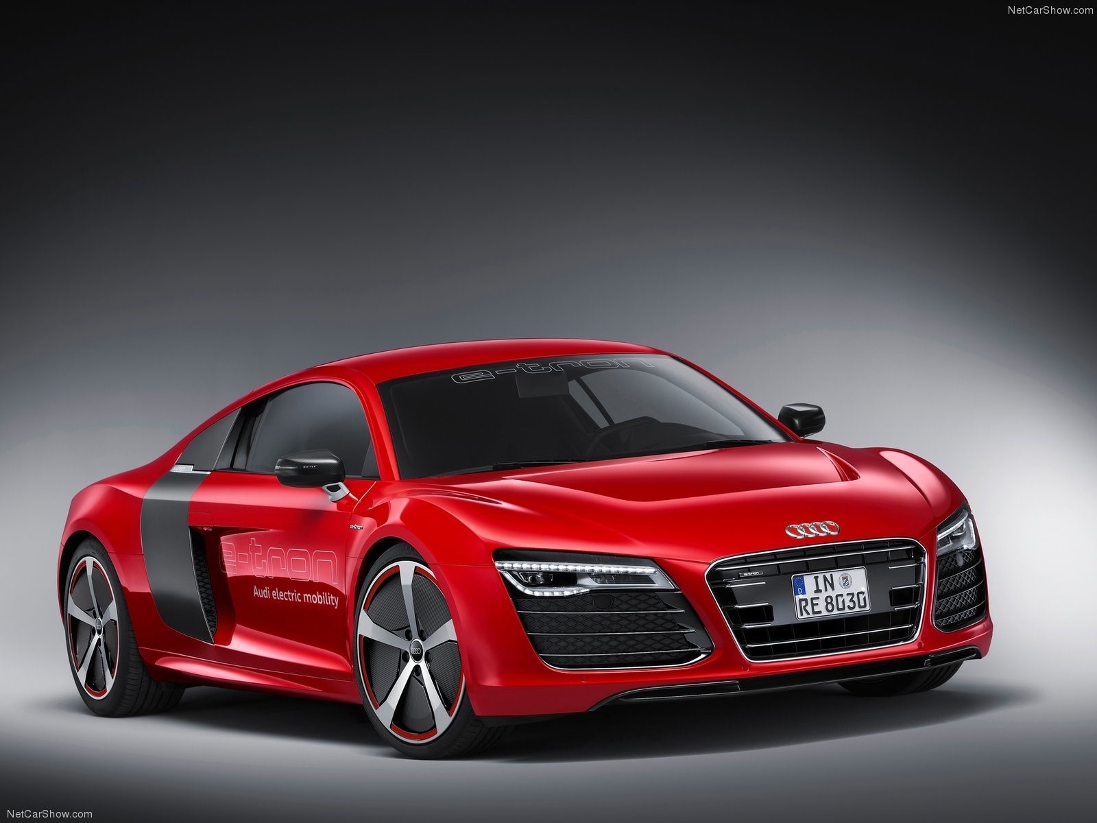 New Latest Red Audi R8 E Tron 2013 Concept Car Wallpaper - Audi R8 E Tron Red - HD Wallpaper 