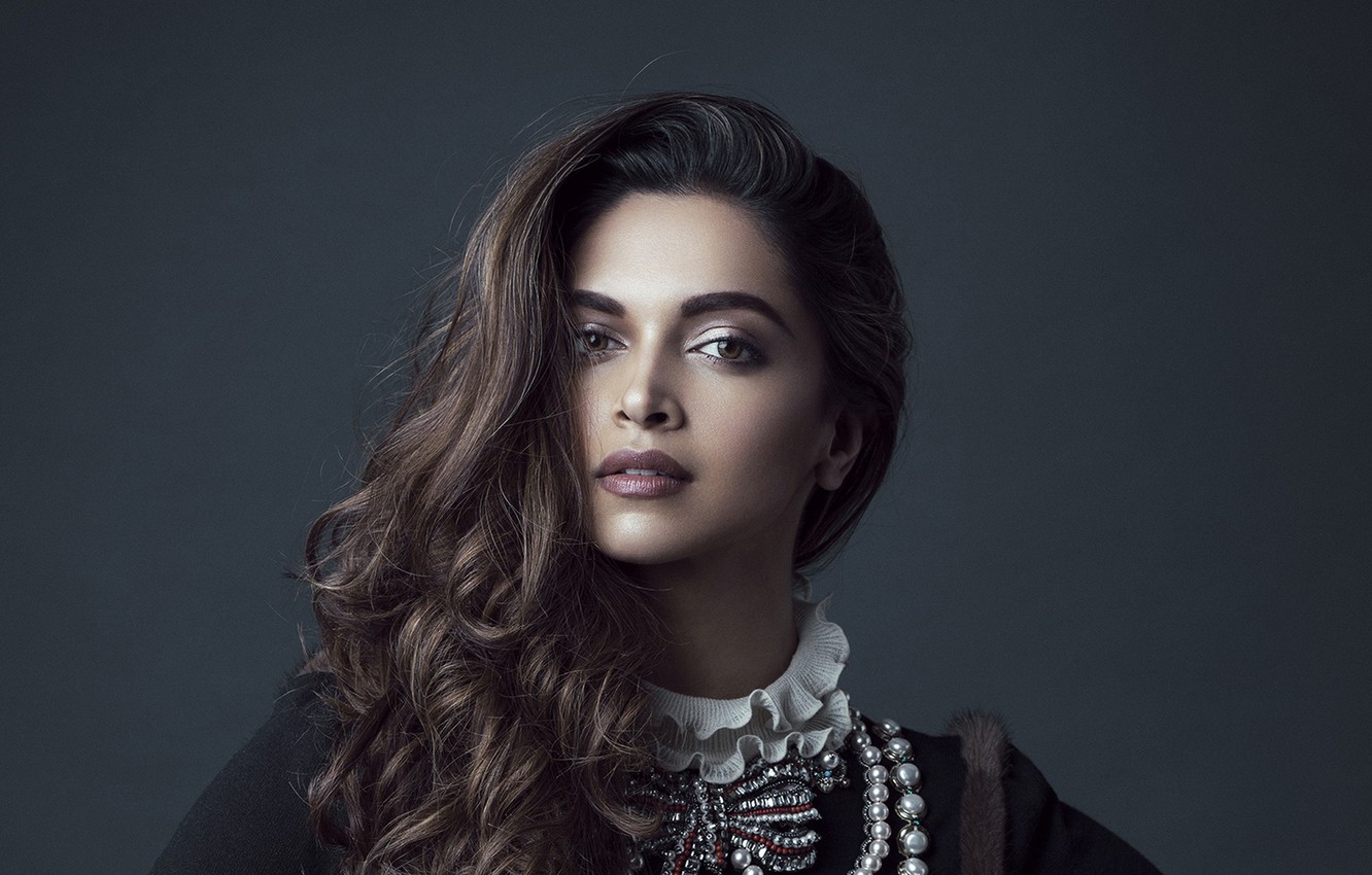 Photo Wallpaper Look, Girl, Face, Hair, Deepika Padukone - Deepika Padukone Photoshoot Hd - HD Wallpaper 
