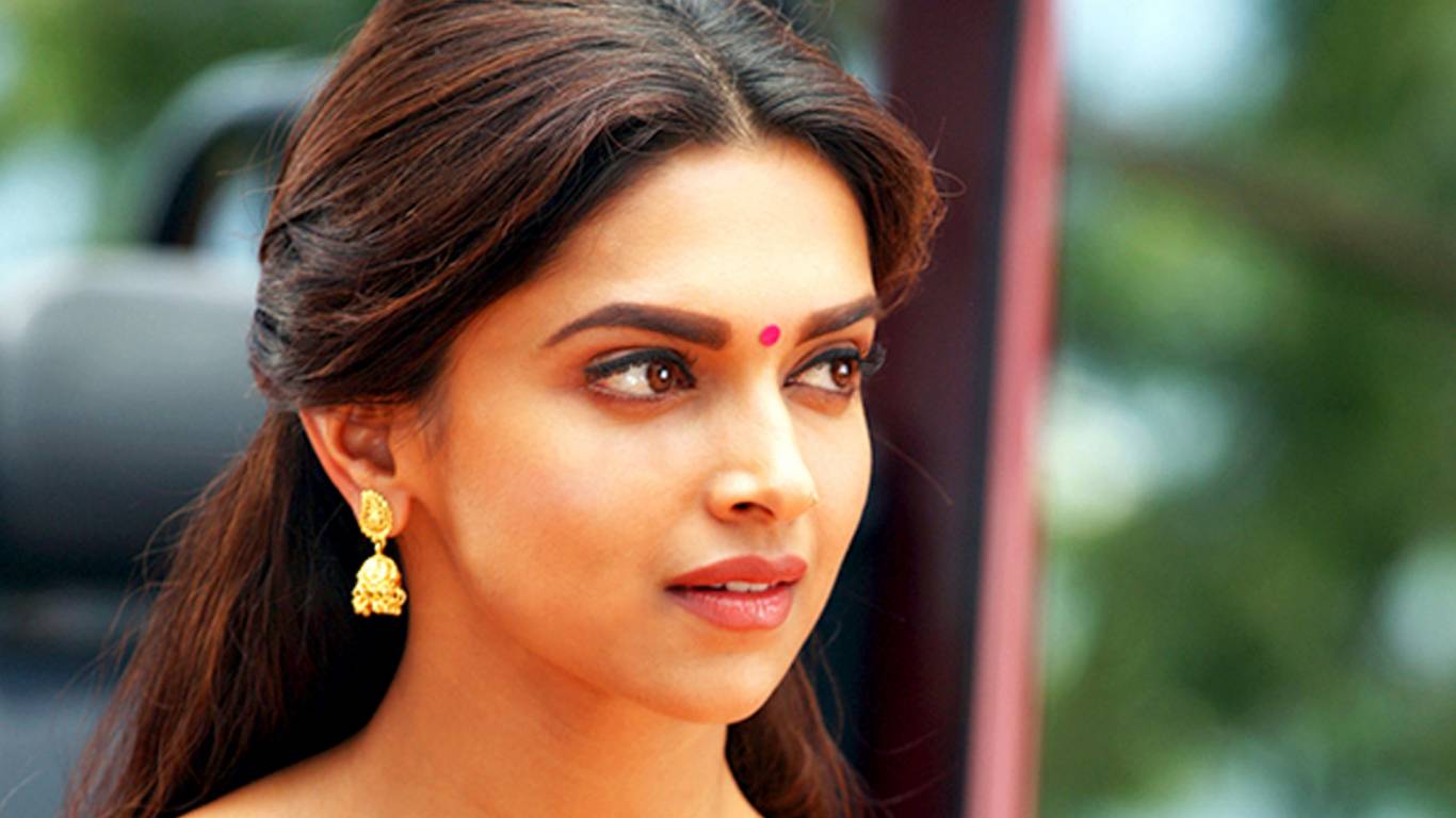 Deepika Padukone Wallpapers - Deepika Padukone - HD Wallpaper 