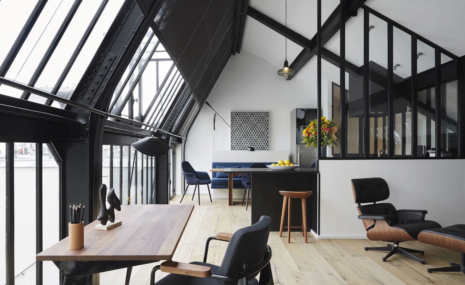 Penthouse Apartment In Paris France - HD Wallpaper 