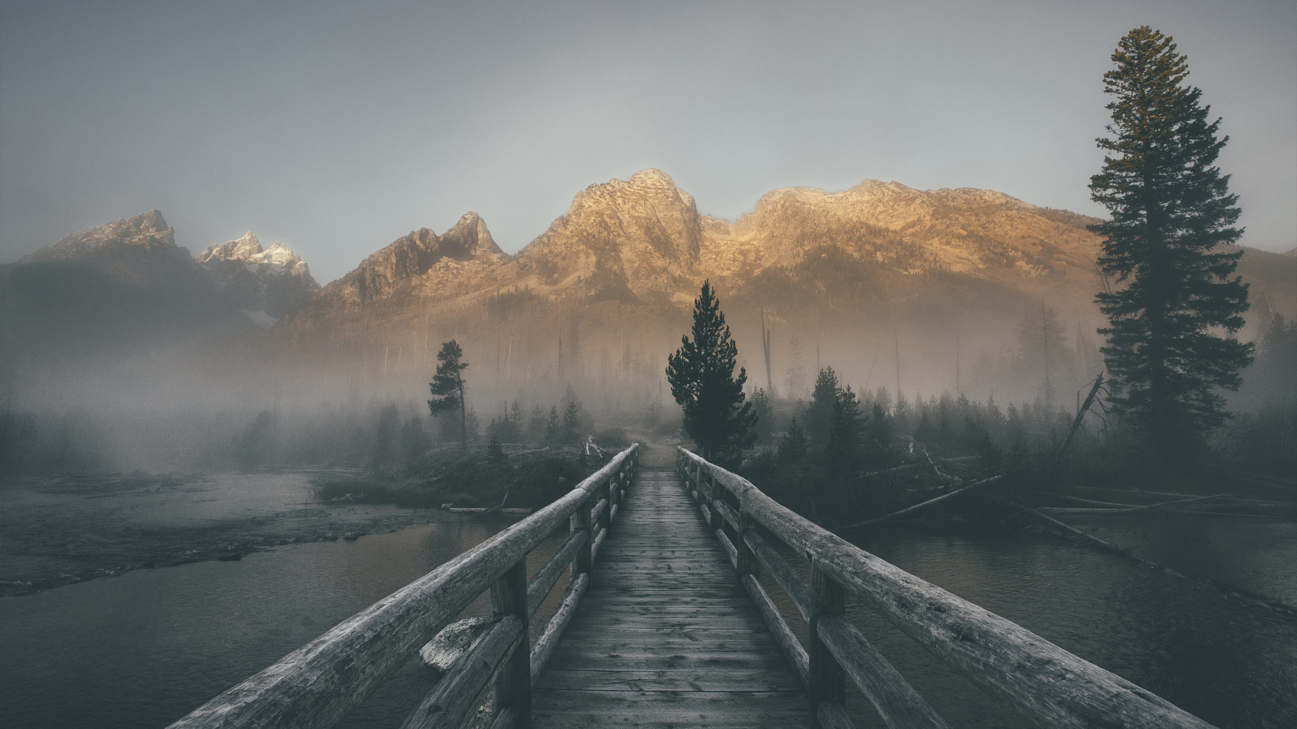 Wooden Bridge Wallpaper, Mountains, Trees, Lake, River, - Cozy Backgrounds - HD Wallpaper 