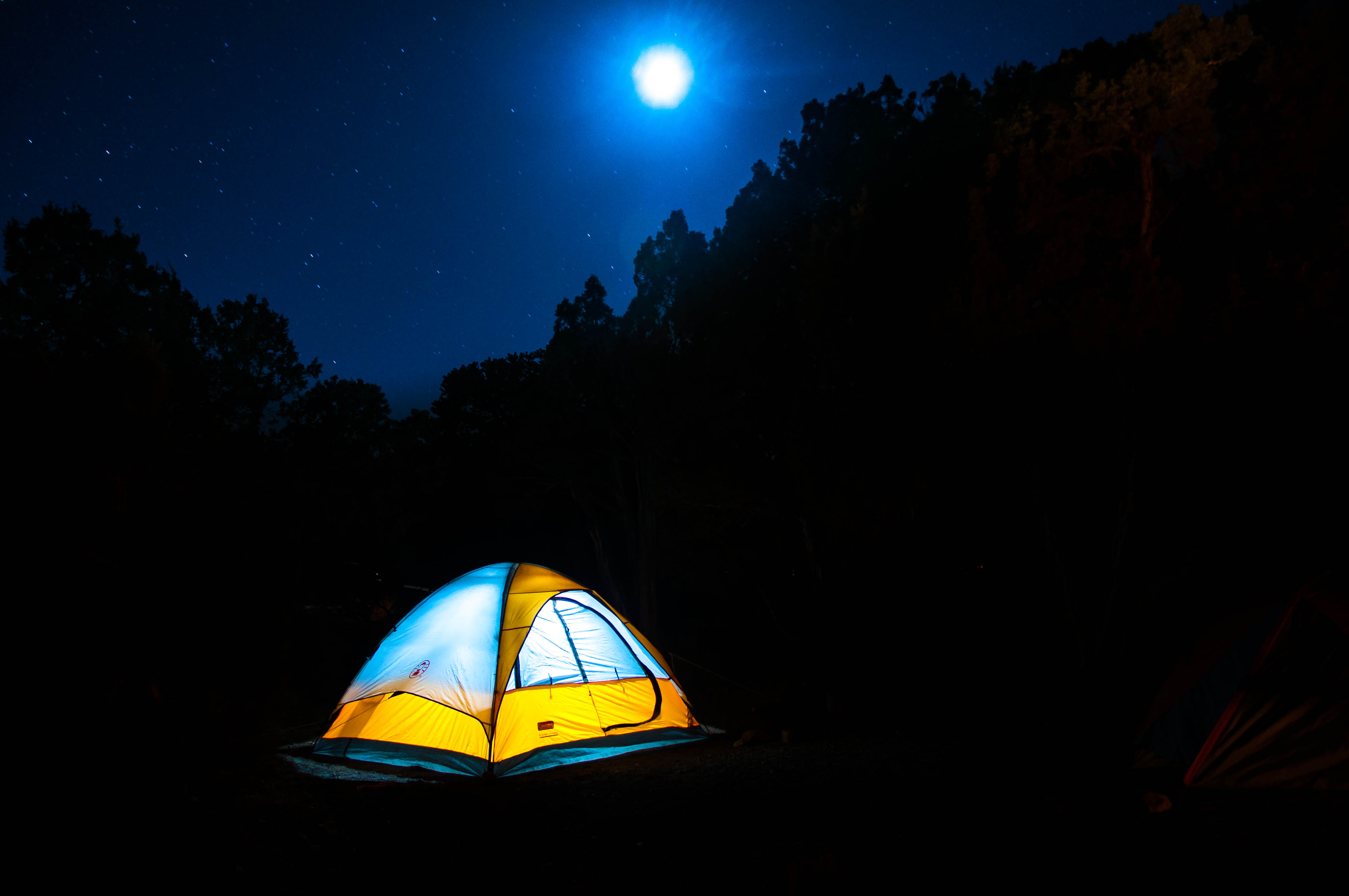 Camping Wallpaper - Camping Out At Night - HD Wallpaper 