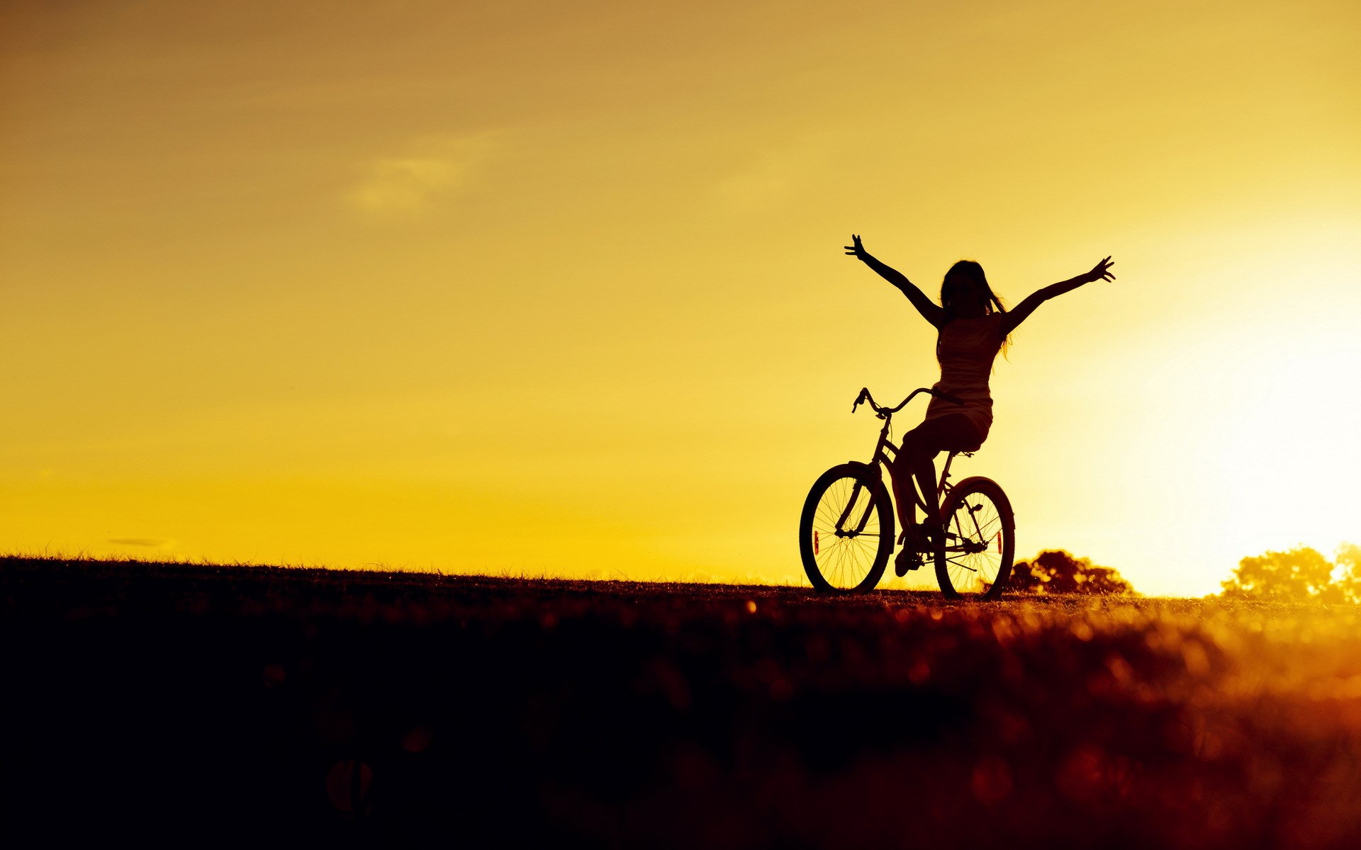 Girl With Cycle - HD Wallpaper 