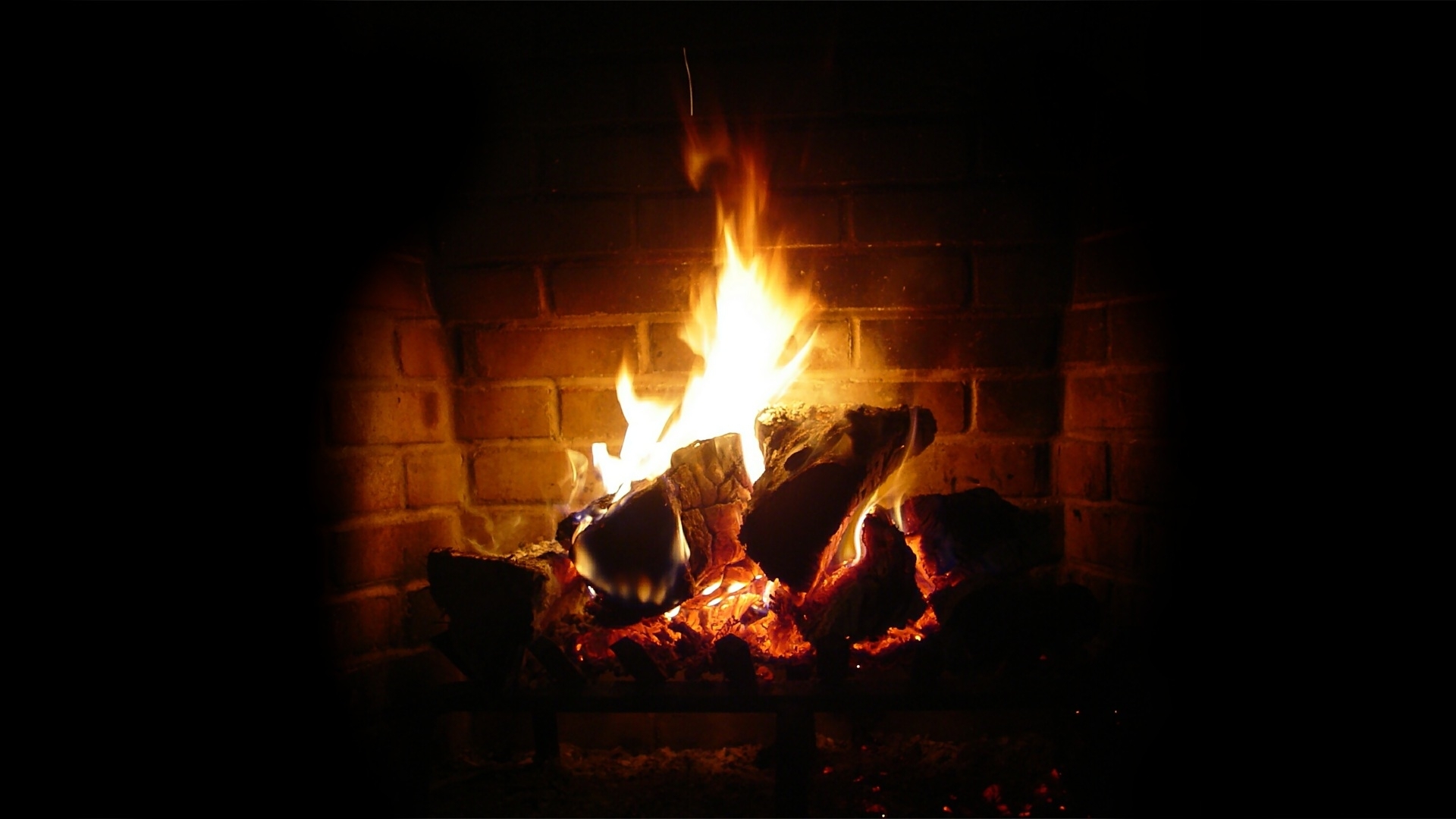 Fire Place With Lit Fire - HD Wallpaper 