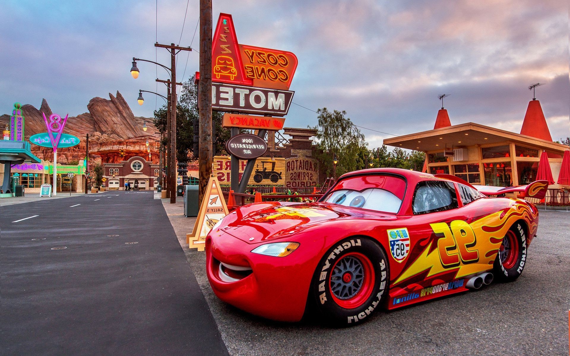 1920x1200, Disney Cars Backgrounds Free Download Groovy - Rayo Mcqueen Cars 3 - HD Wallpaper 