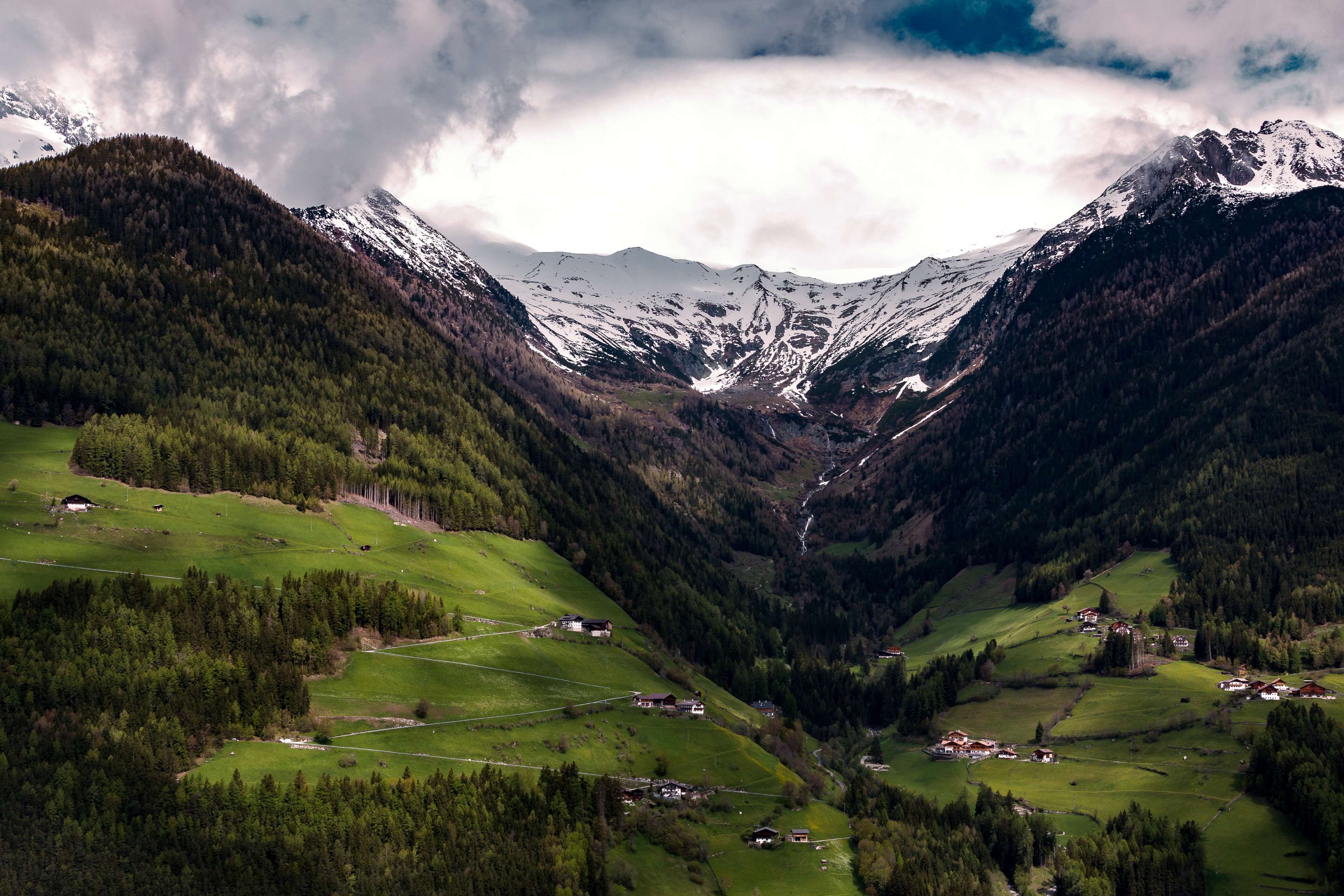 Life Is All About Peaks And Valleys - HD Wallpaper 