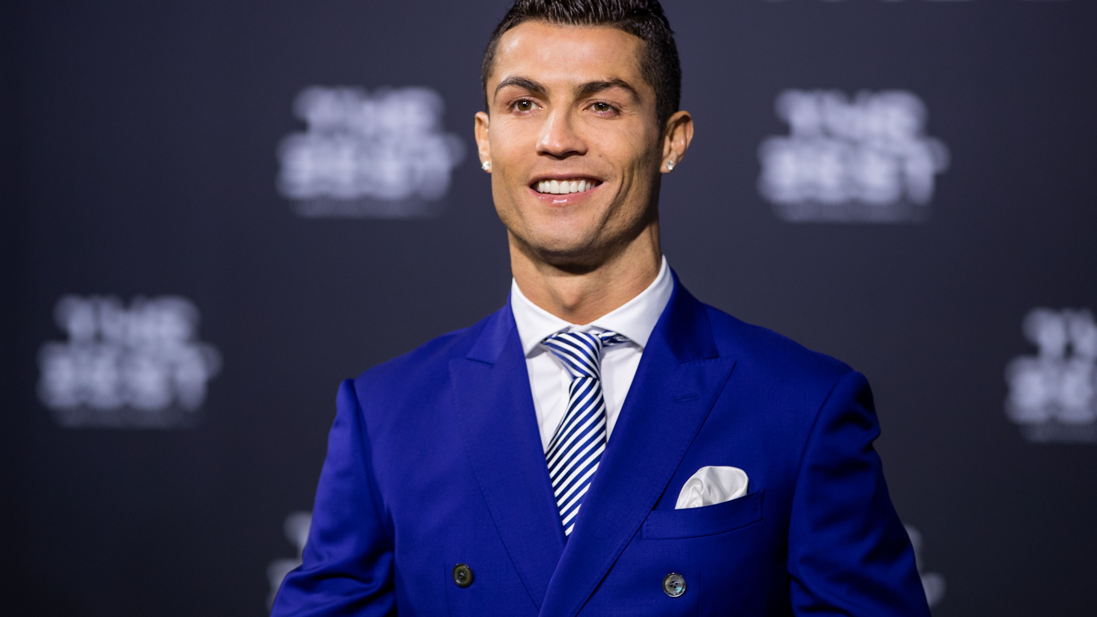 Cristiano Ronaldo - HD Wallpaper 