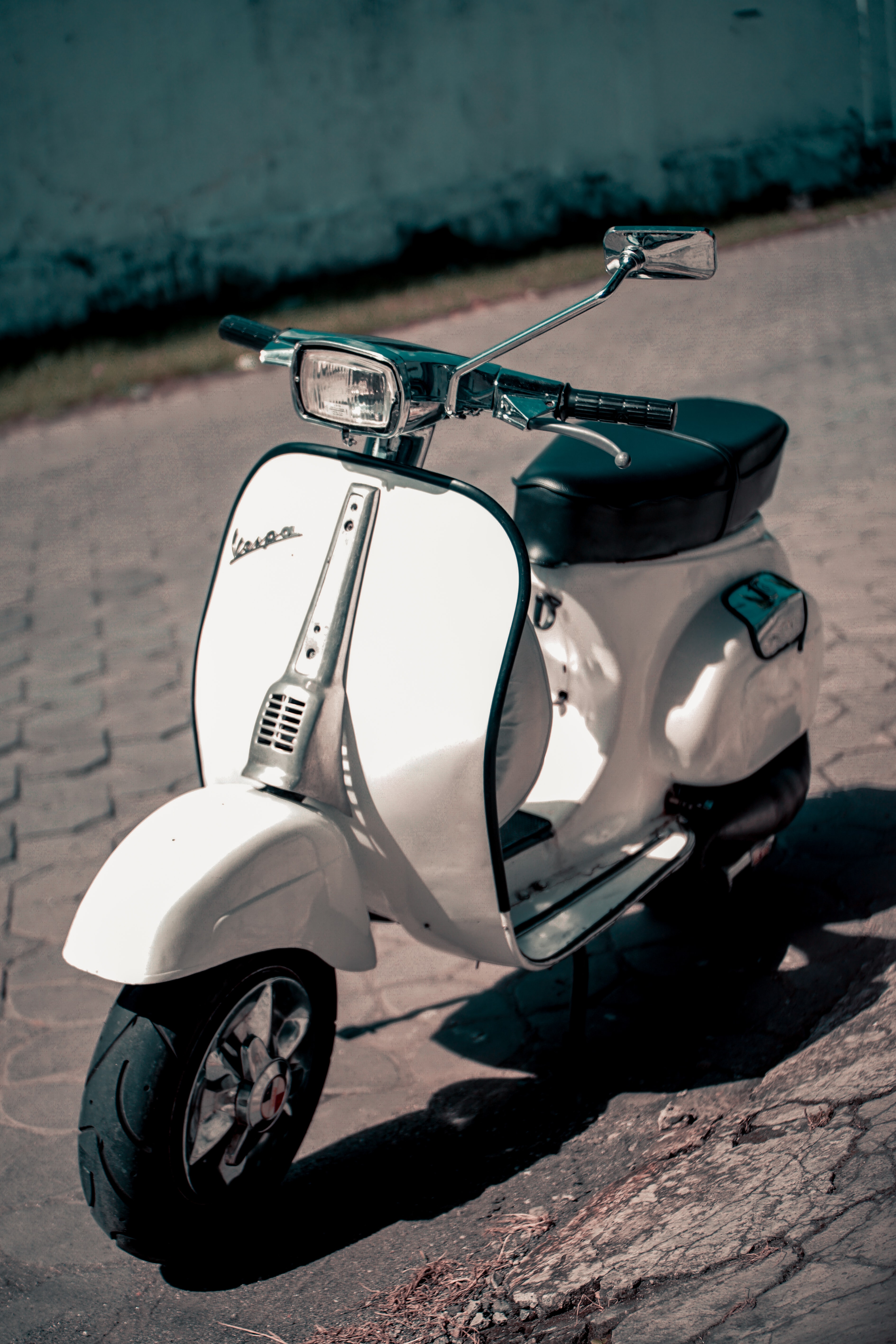 Motor Vespa - HD Wallpaper 